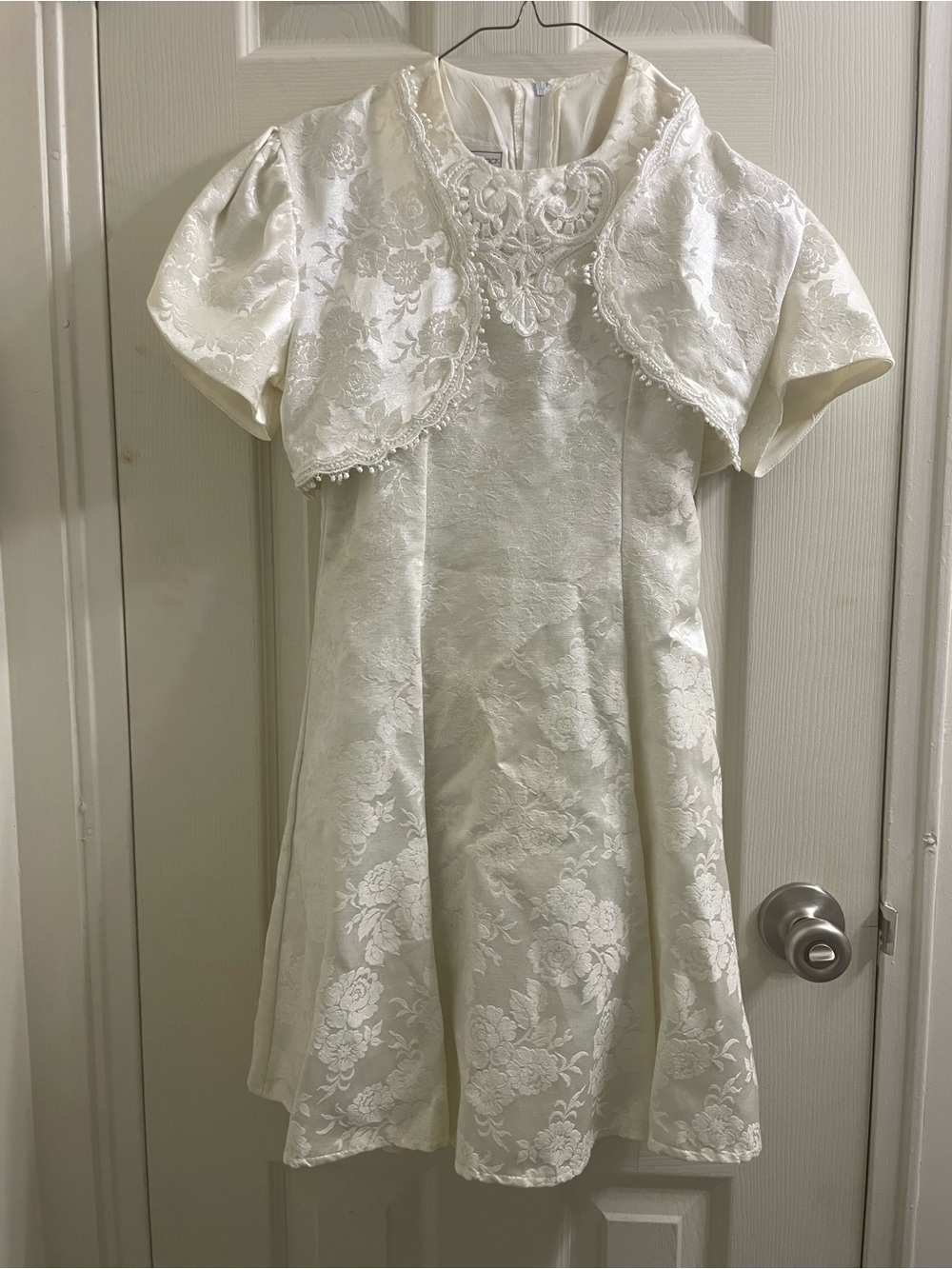 Jessica McClintock Girls vintage jacquard dress with matching shrug